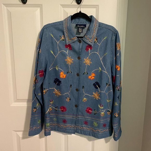 Denim & Co Embroidered Denim Button Down Shirt -‎ Size Small - Picture 1 of 6